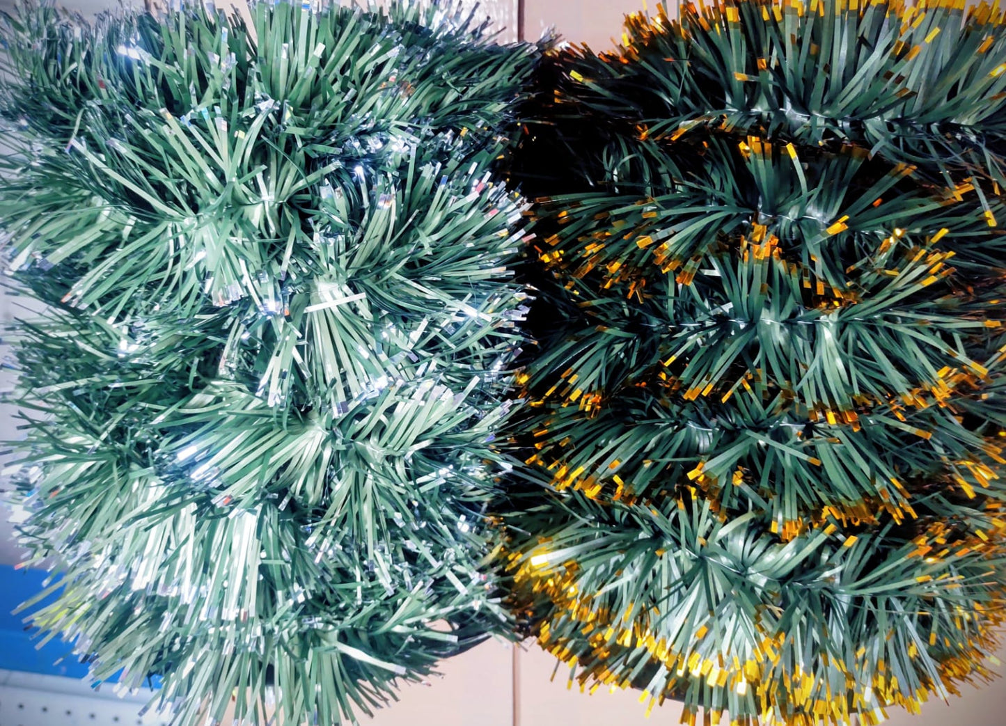 ESCARCHA VERDE CON PUNTAS ORO Y PLATA 20MTS